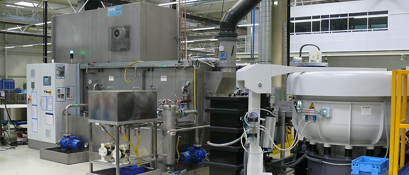 3-Zonen Durchlaufw�scher f�r Radnabenbauteile nach dem R�umen